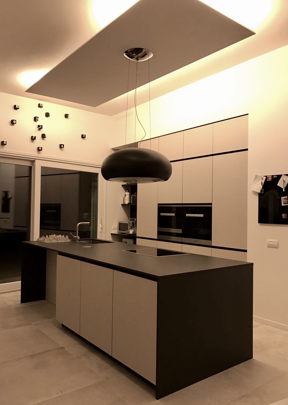 CASA PRIVATA ROVERETO cucina ValCucine Riciclantica, laminato, piano dekton.