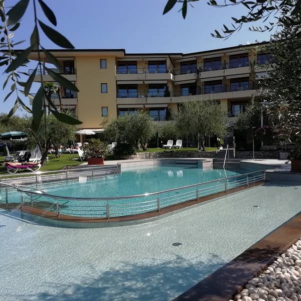 Malcesine - piscina Hotel Baia Verde