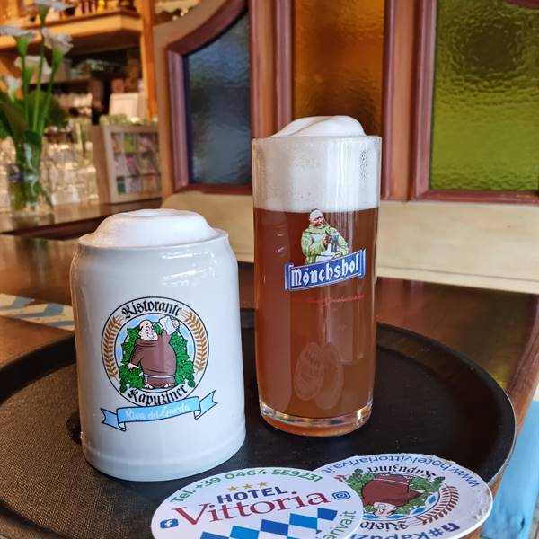 Birre tipiche tedesche al Ristorante birreria Kapuziner, a Riva del Garda   #cucinatipica #bavarese