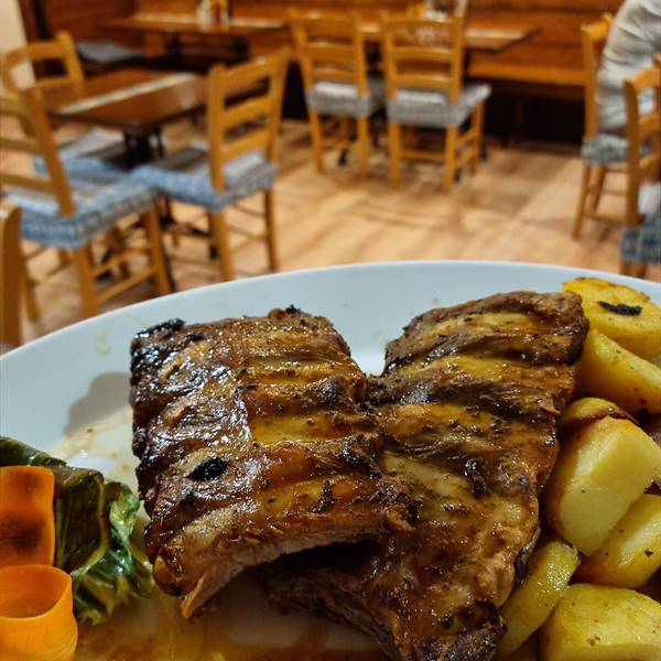 Costine di maiale intere  #bavarese #rivadelgarda #ristorantekapuziner 