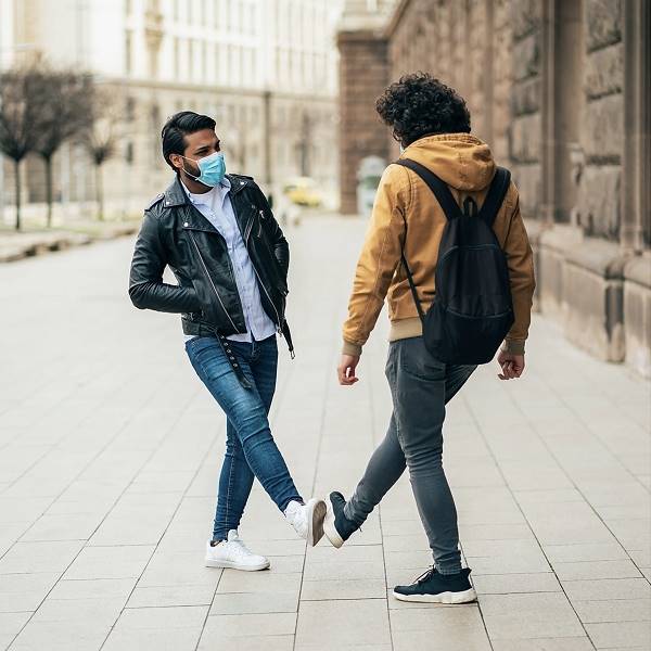 Barriere protettive. Vicini in sicurezza. Per un graduale ritorno alla normalità