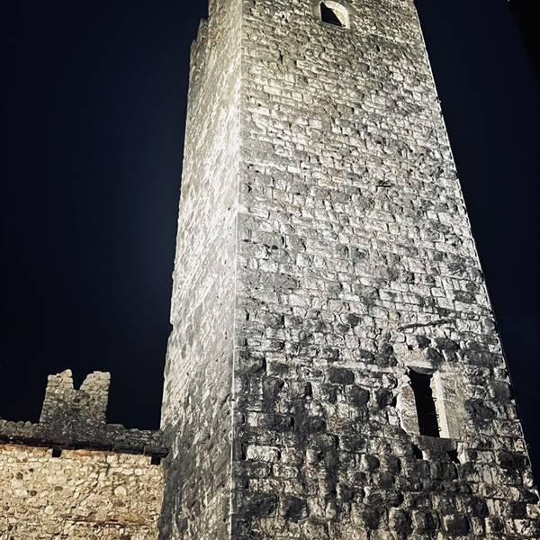 I castelli della Luna - castel Drena - A LUME DI CANDELA