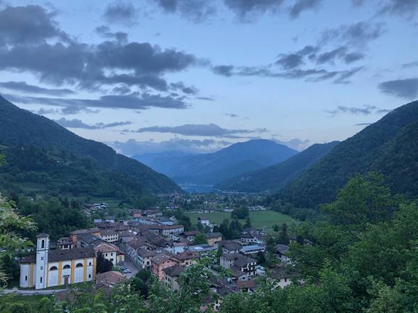 venerdì 30 aprile 2021, h 15.00 - Un bel giro in centro Valle