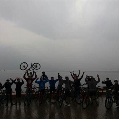 no rain no gain ☺ super mutig Stuttgart group #mandellibike #torbolebikeshop Fahrradverleih Torbole