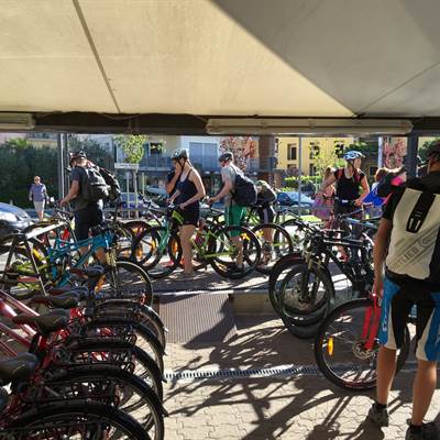 group is here - fahrradverleih gardasee - BIKE rent - noleggio bici - ausverkauf