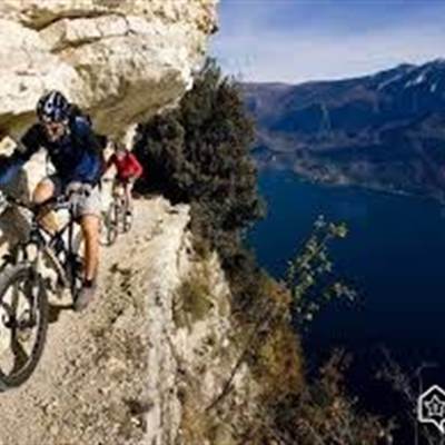 bike tour  torbole lake garda trentino gardasee fahrradverleih noleggio bici