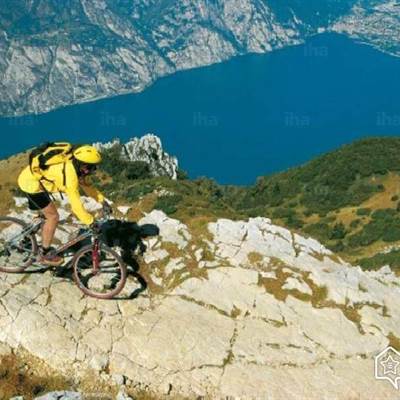 altissimo lago di garda  noleggio e-bike lake garda bike wear