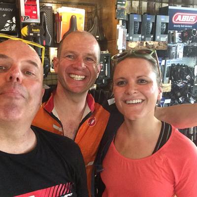 Mark and Jenny from New Zealand rent a bike lake garda