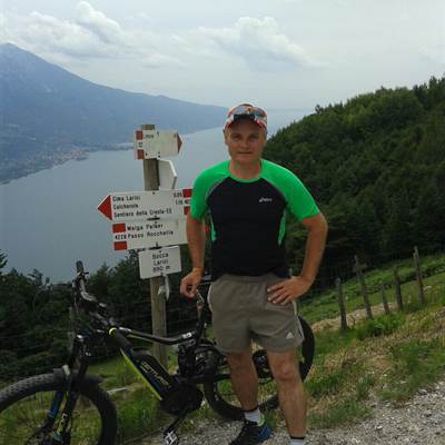 Thomas mein freund aus schwarzwald  auf punta larici NUFF  TORBOLE BIKE SHOP