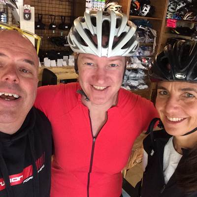 julia  und freundin aus Bayern Torbole bike shop gardasee fahrradverleih  rent a bike