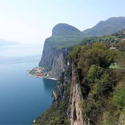 lake garda  rentebike  gardasee torbole     riva del garda