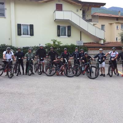 gruppo e-bike Massimo grande bike shop torbole  noleggio bici elettriche