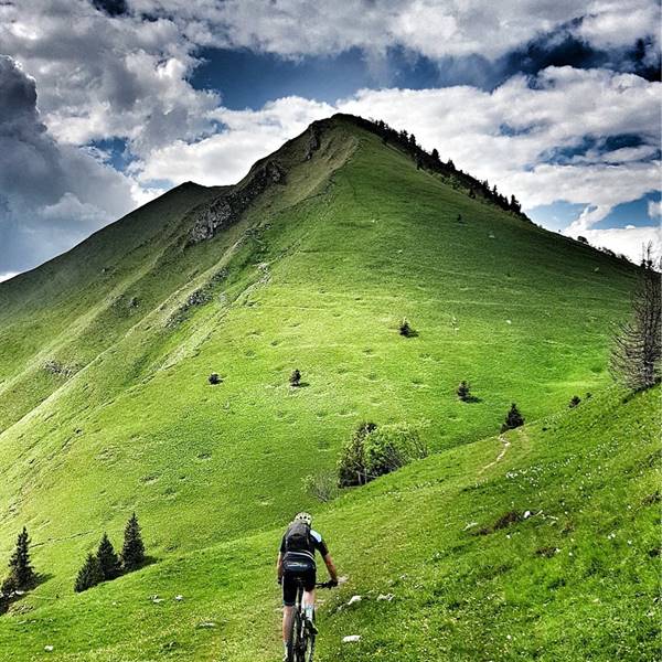 cima Tofino bike rent e-bike  noleggio elettriche torbole sul garda fahrradverleih