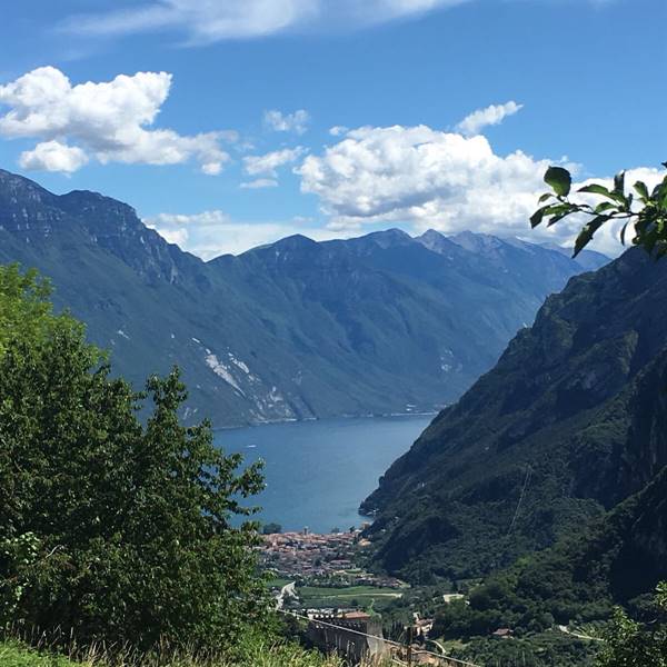 lago di garda  torbole sul  garda   rent a  e-bike   gardasee