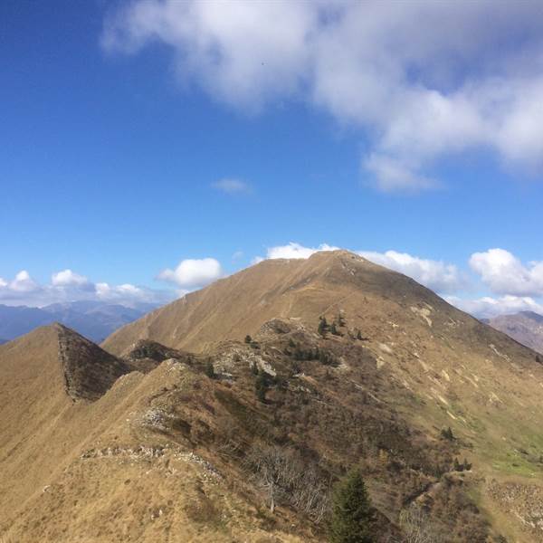 ... cima Parì vista dalle creste - Valle di Ledro - Mezzolago