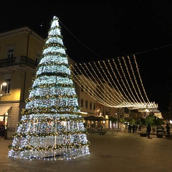 Riva by night