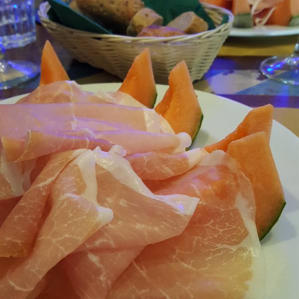 prosciutto e melone  #kapuzinerriva #rivadelgarda