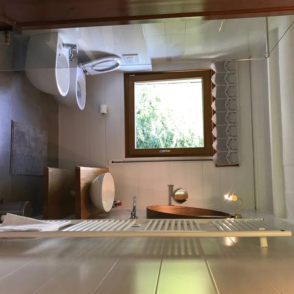 Gallery | Ledro Service Tour | bagno