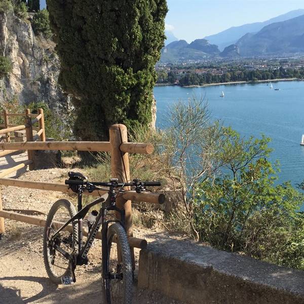 Riva vista dalla Ponale