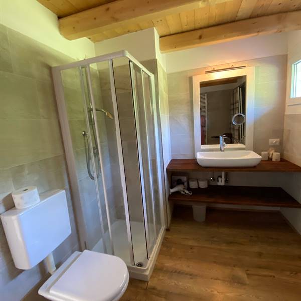 Gallery | Ledro Service Tour | bagno