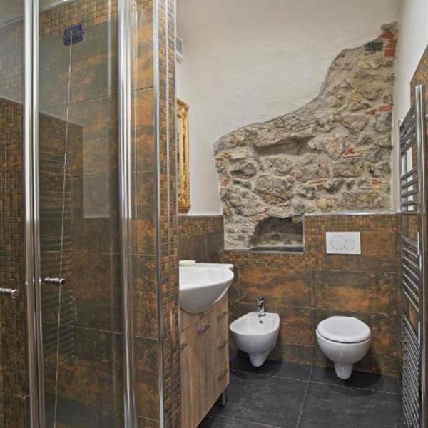 Gallery | Ledro Service Tour | bagno