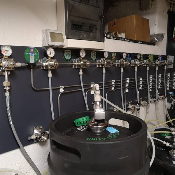 Realizzazioni | Tecnodrink srl | PANNELLO TECNICO CON RIDUTTORE CO2