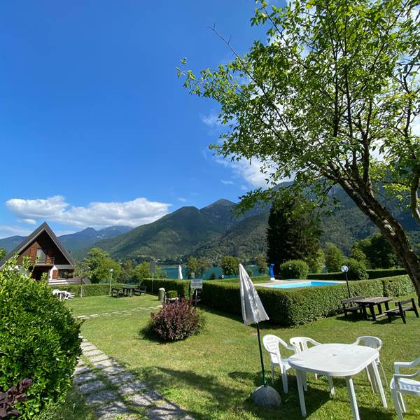 Gallery | Ledro Service Tour | giardino comune