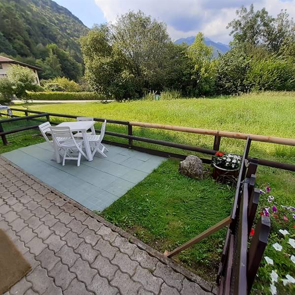 Gallery | Ledro Service Tour | Residence Scandoler | giardino