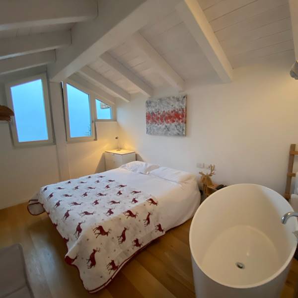 Gallery | Ledro Service Tour | camera da letto