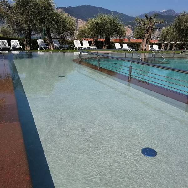 Malcesine - piscina Hotel Baia Verde