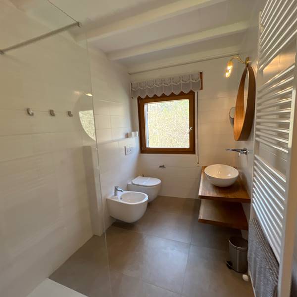 Gallery | Ledro Service Tour | Bagno 3 