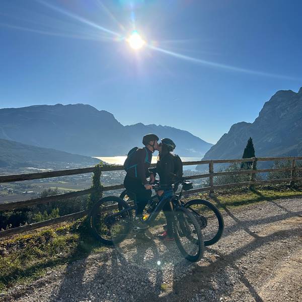 noleggia la  tua  bicicletta sul lago di garda