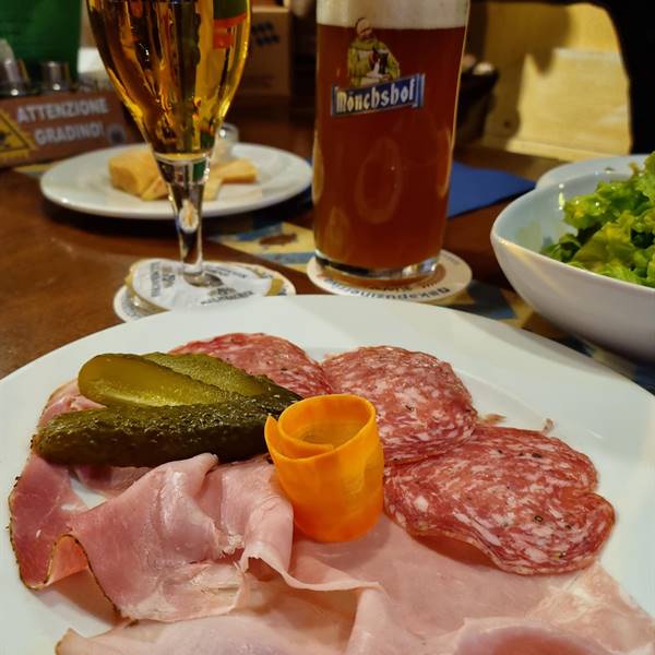 Antipasto #mangiarbene #birreria #bavarese #ristorante #kapuziner 