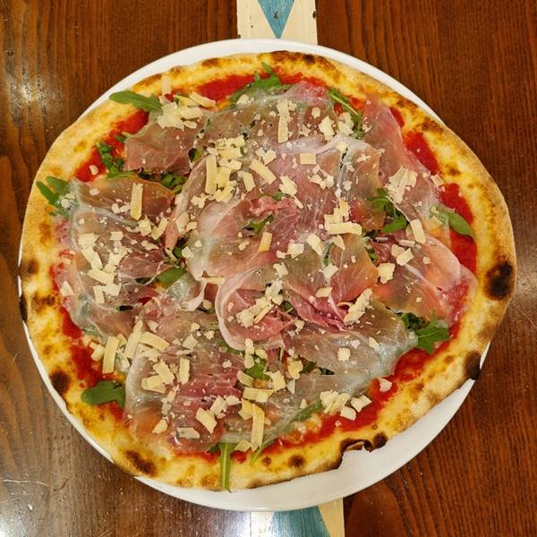 Pizza Crudo