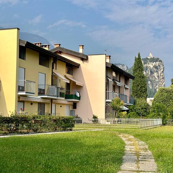 ARCO - QUADRIVANO IN ZONA FANTASTICA