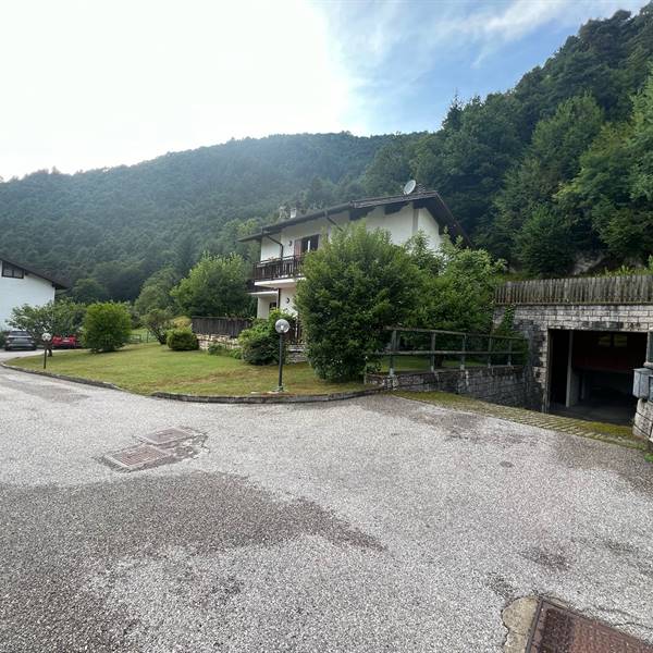 Gallery | Ledro Service Tour | Ingresso Garage 
