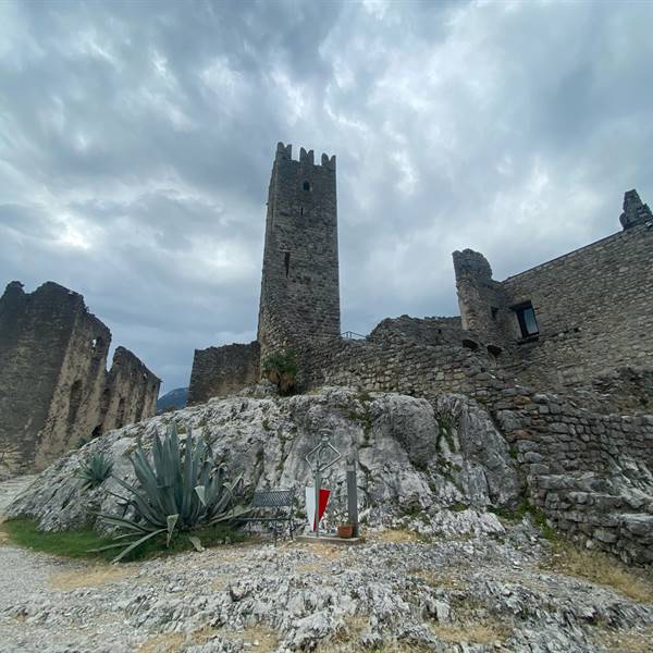 Beautiful tour to Castel Drena - visitable