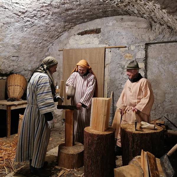 produzione 'scandole', le vecchie tegole