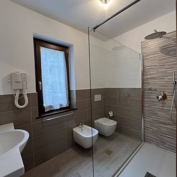 Gallery | Ledro Service Tour | Bagno