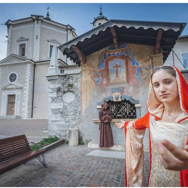 Riva misteriosa  - Viaggio nelle zone nascoste e misteriose della nostra città. 