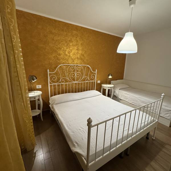 Gallery | Ledro Service Tour | Camera da letto 1  