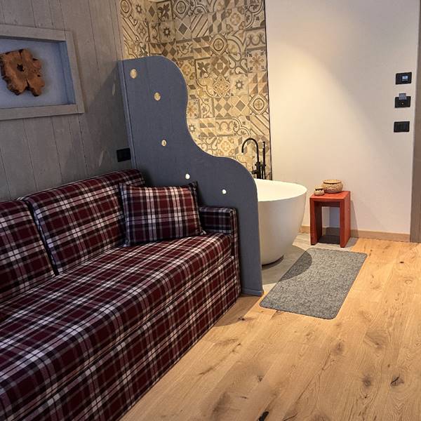 Lodge S