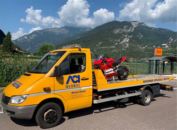 Soccorso Stradale Moto Centro RivaCar Perini Srl  a Riva del Garda e in tutto l’alto Lago di Garda