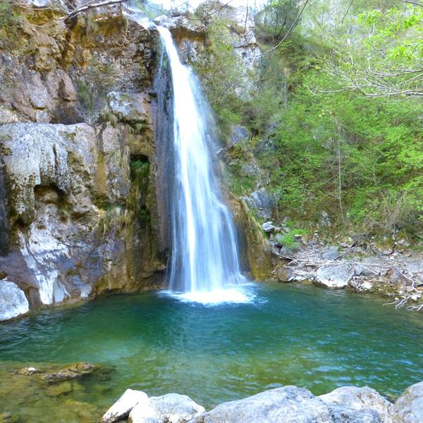 Entdecken Sie die Wasserfälle des Ledro-Tals!