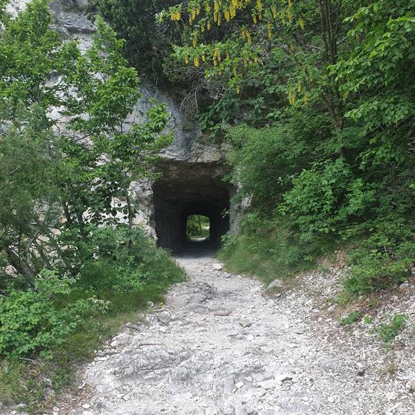 passo Nota tunnel fahrradverleih riva del garda