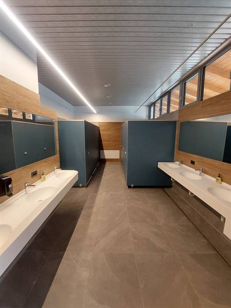 New environmentally friendly service building